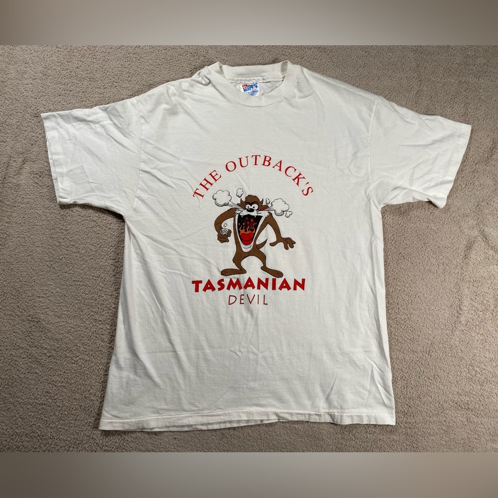 The Outback’s Tasmanian Devil 100% Cotton Hanes Beefy-T Madenin USA Large Tshirt
